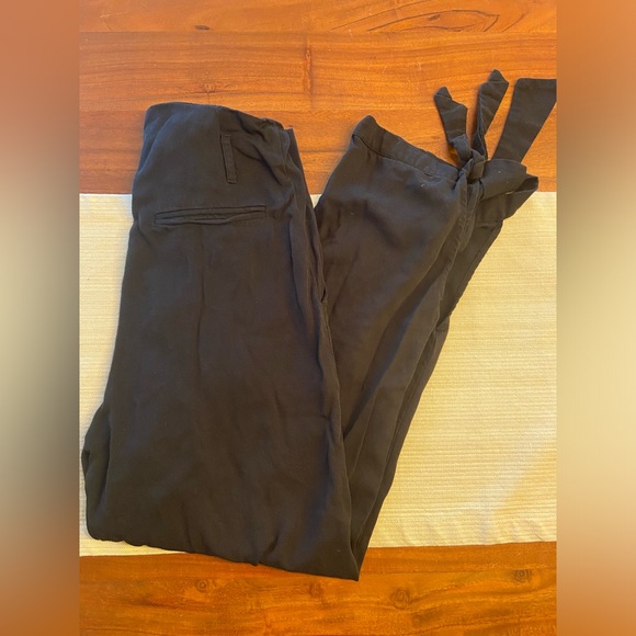 LULU’S OUTSTANDING EFFORT PAPER BAG WAIST PANTS SIZE S - Picture 3 of 5